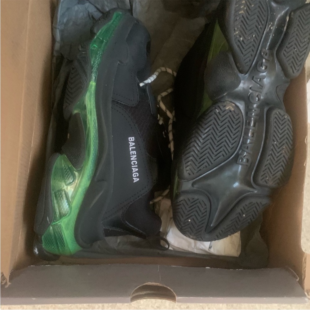 Balenciaga Men's Black and Green Sneakers
